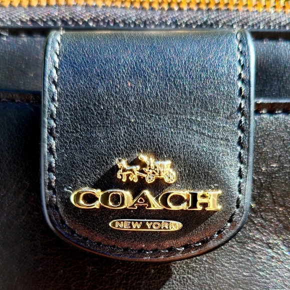 Coach Wristlet - Picture 4 of 4